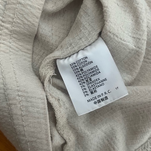 Brandy Melville cream textured high neck sleeveless tank top - Picture 5 of 7